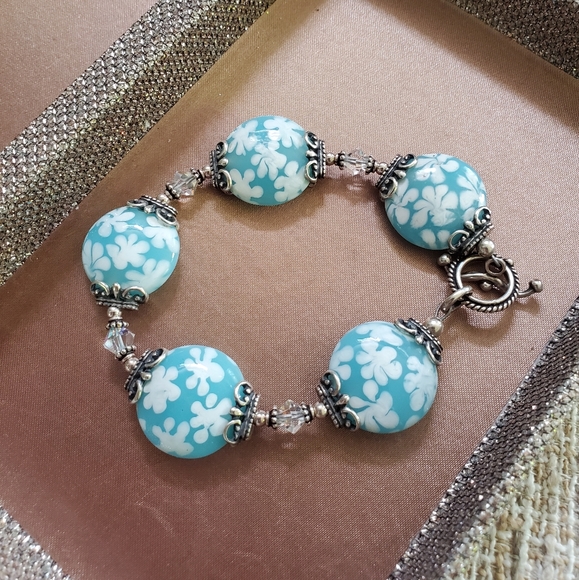 Glass Bead Toggle Bracelet - Picture 2 of 8